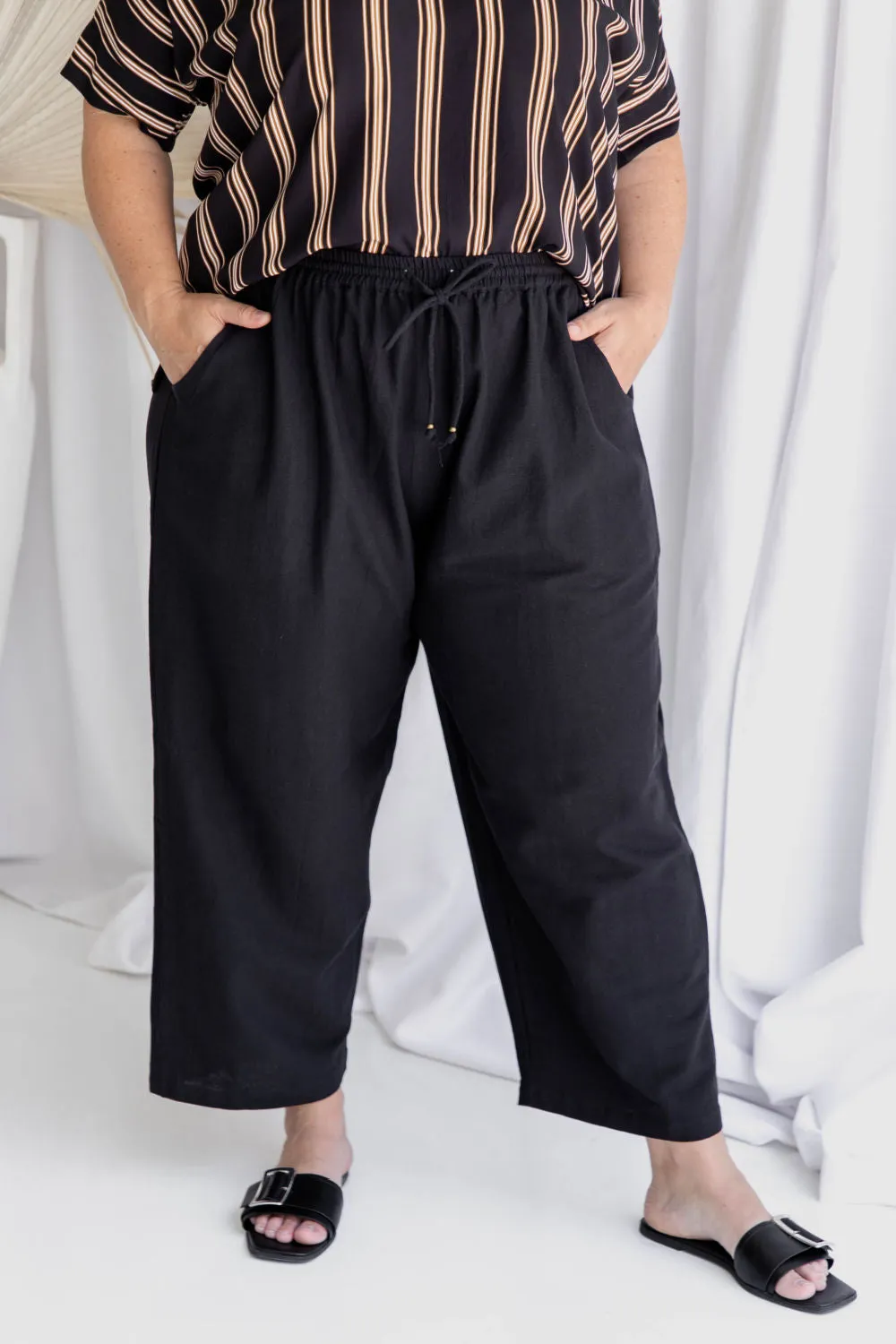 Classic Cotton Pants - Relaxed Fit - Black