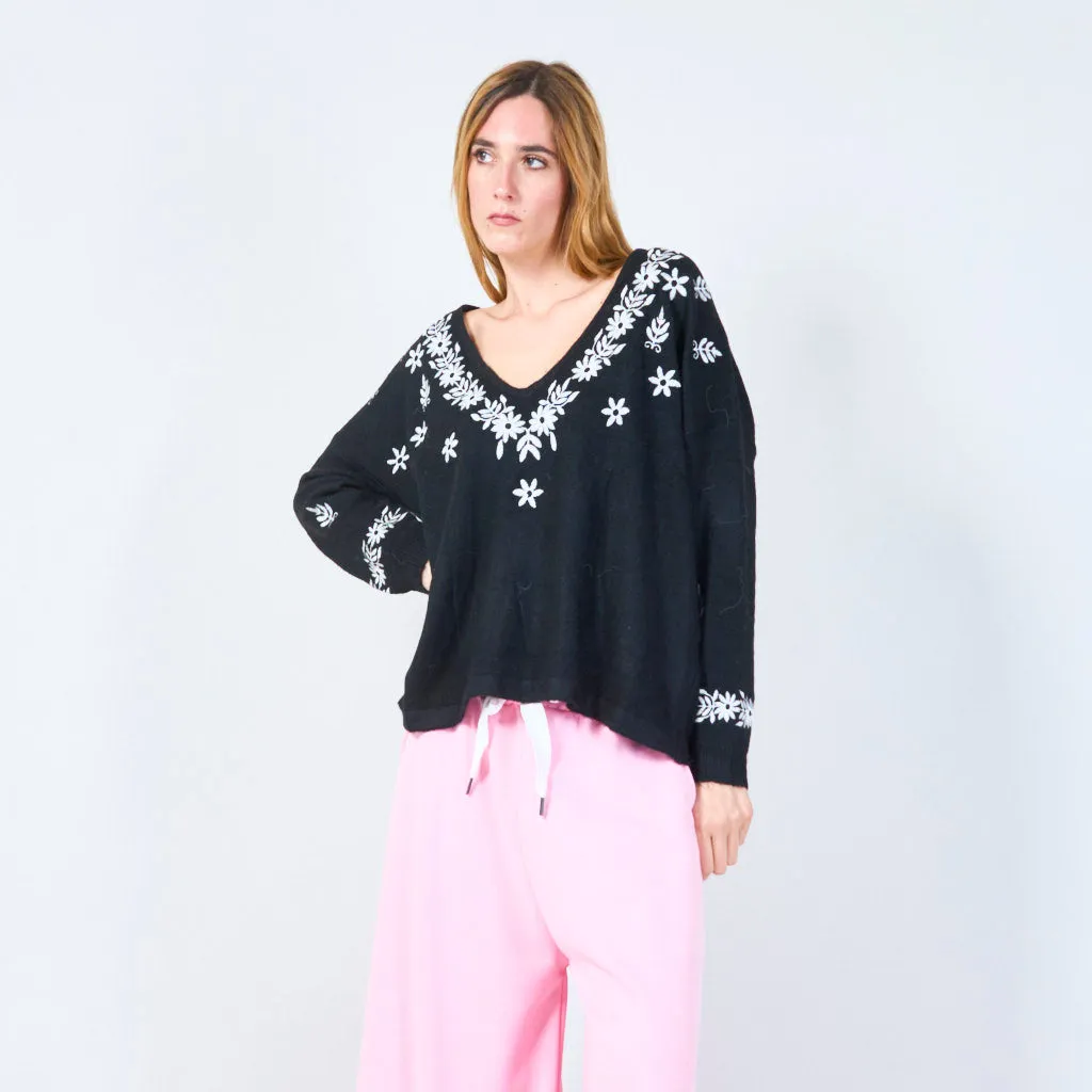 Embroidered floral V-neck sweater wholesale