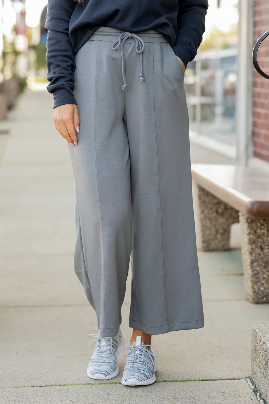 Mid Seam Relaxed Leg Pants