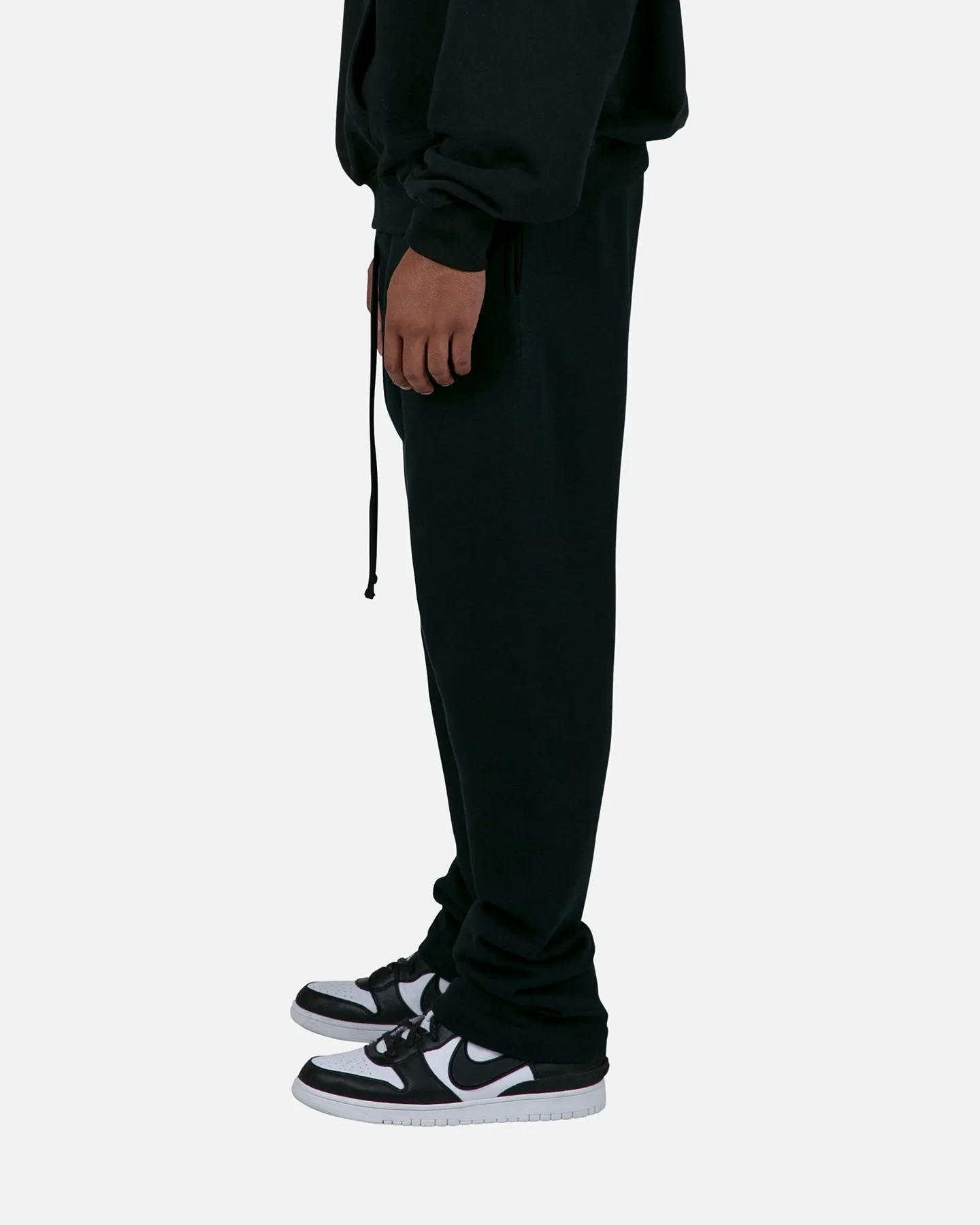 MNML Relaxed Everyday Sweatpants Black