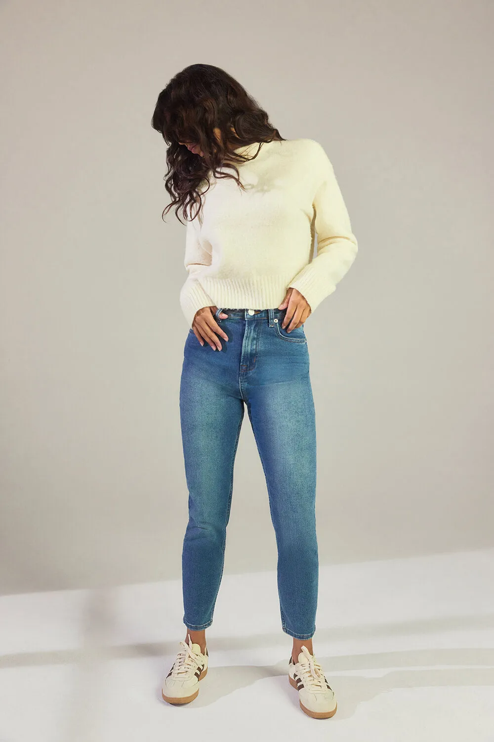 Slim Fit Mom Jeans - Mid Blue